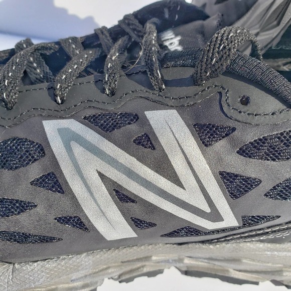 NEW BALANCE Sneakers Black Grey Sz 10 Womens - Picture 3 of 12